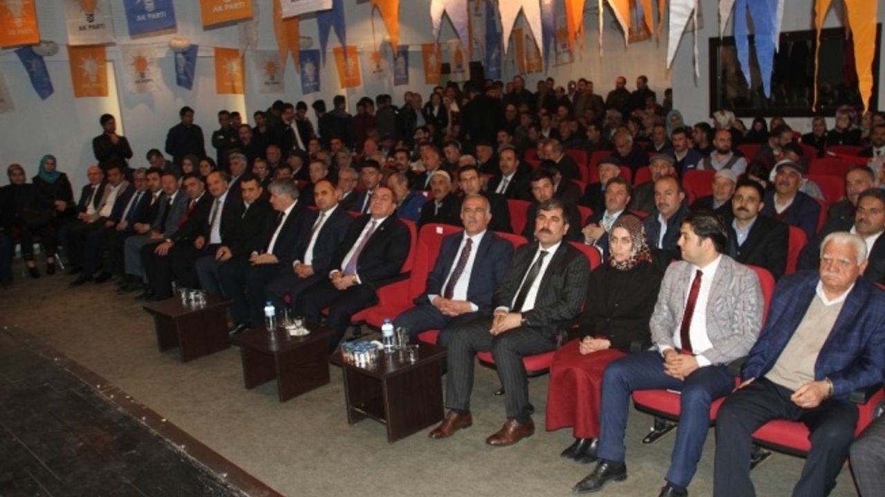 AK Parti Muş il genel meclis üyeleri aylık olağan toplantısı Malazgirt’te yapıldı