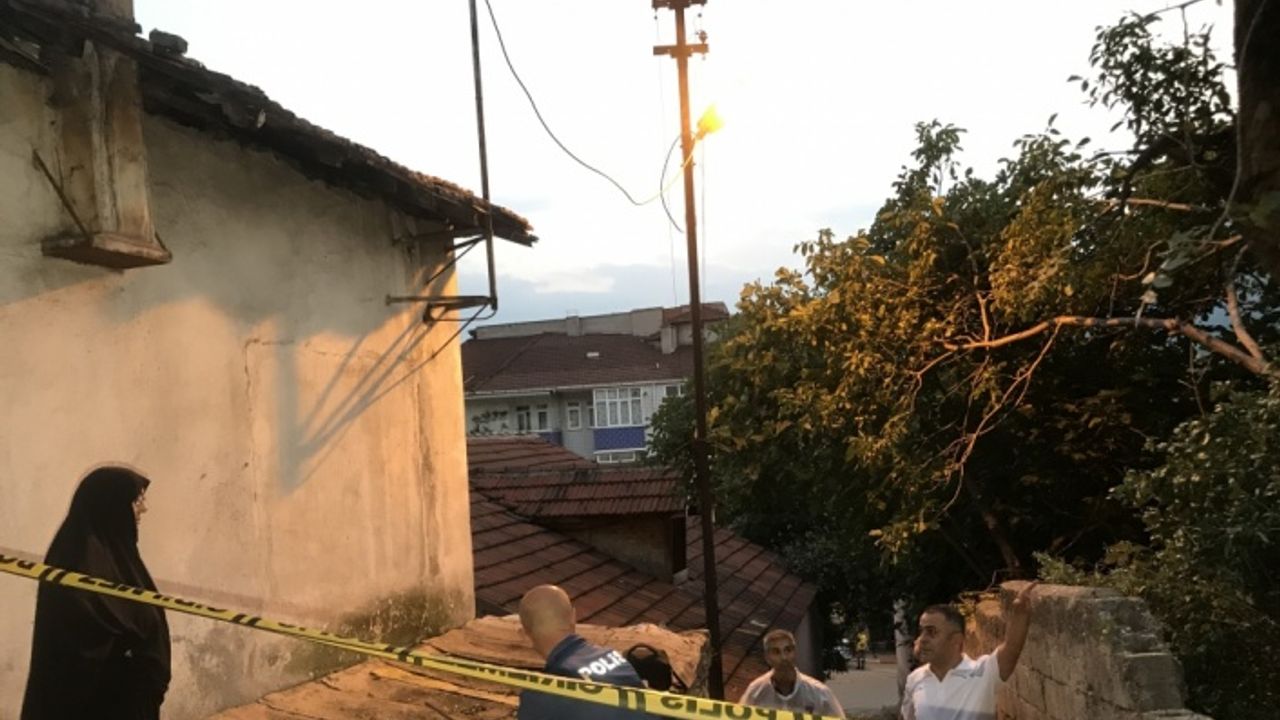 Karabük'te elektrik direğinden düşen kişi ağır yaralandı