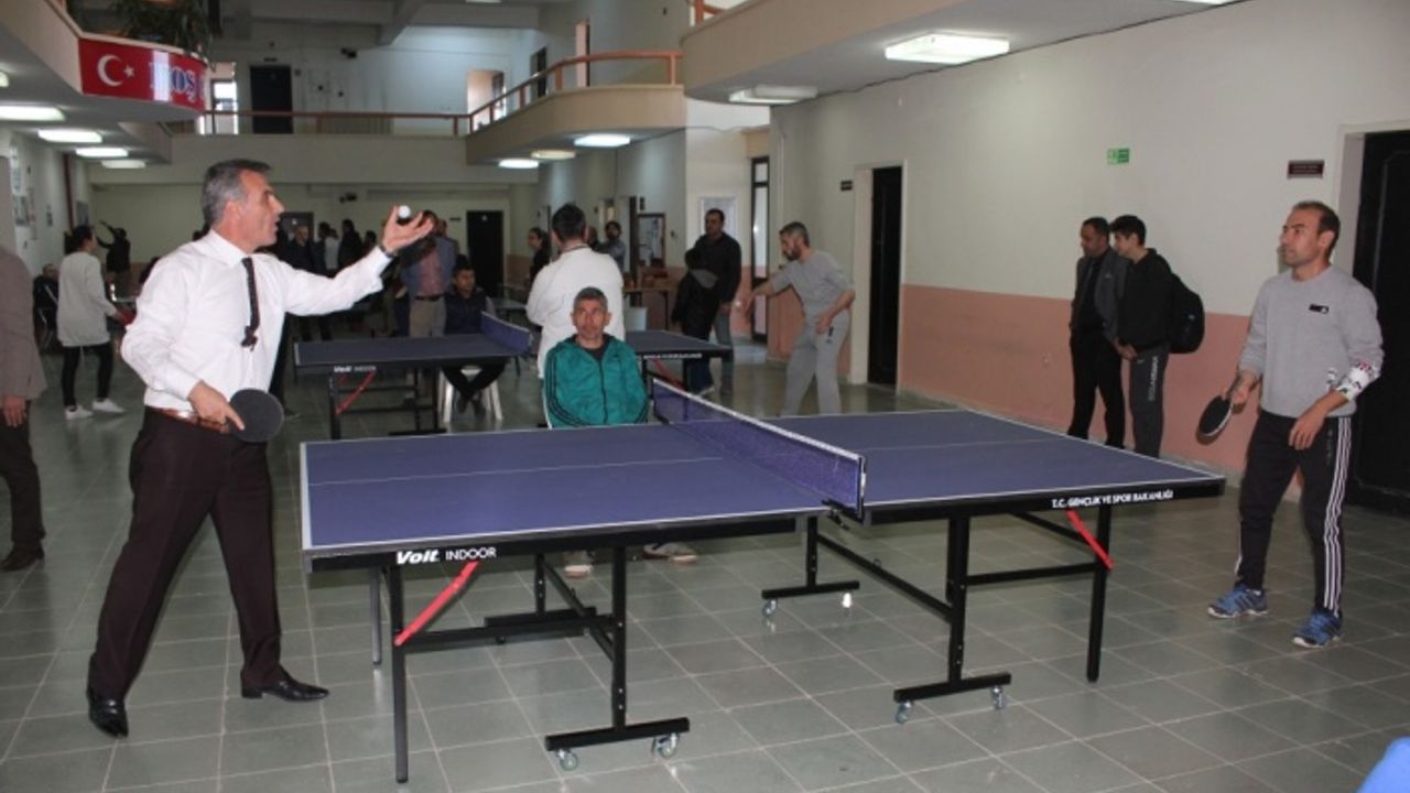 Suluova’da öğretmenler arası spor turnuvaları düzenlendi