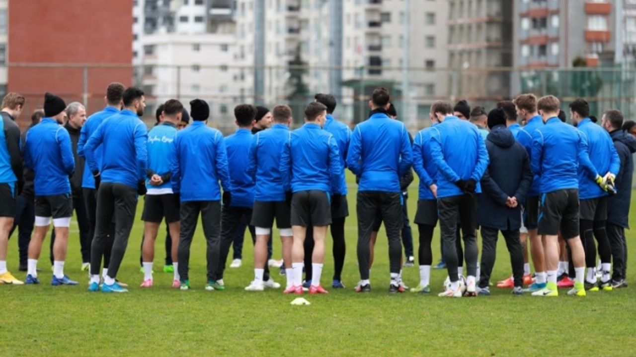 Rizespor'un golcü oyuncusu Samudio: "Yeni bir başlangıç yapmalıyız"