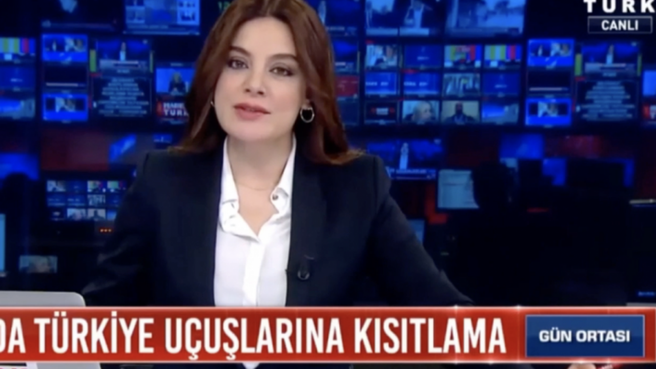 Canlı yayında dekolte sansürü! Hülya Hökenek üst düğmeyi ilikledi