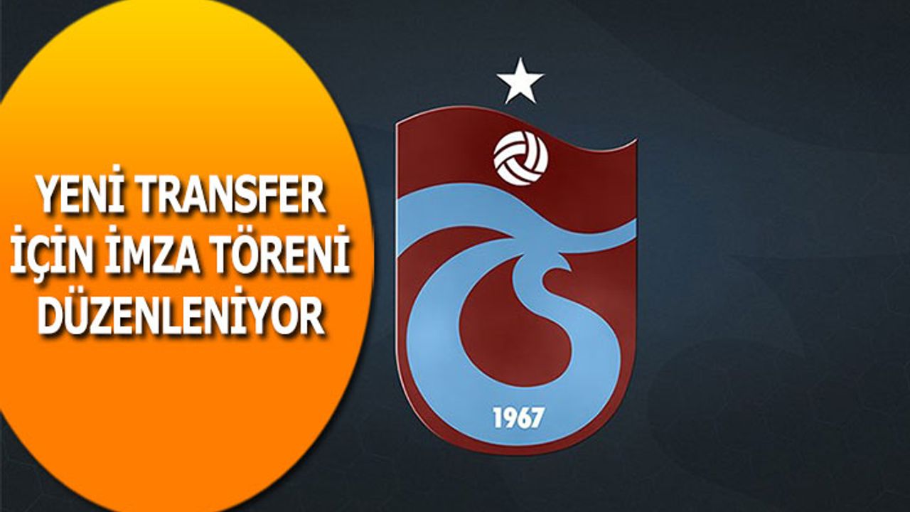 Trabzonspor'un Yeni Transferi İçin İmza Töreni