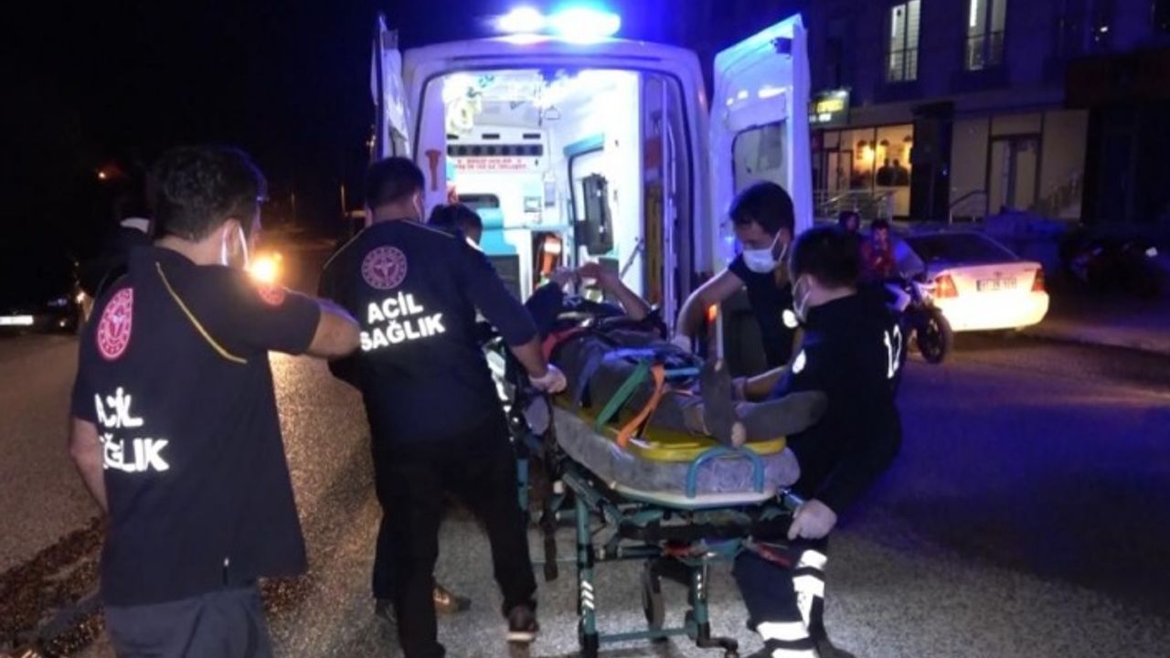 Düzce'de 2 motosiklet çapıştı, 2 kişi ağır yaralandı