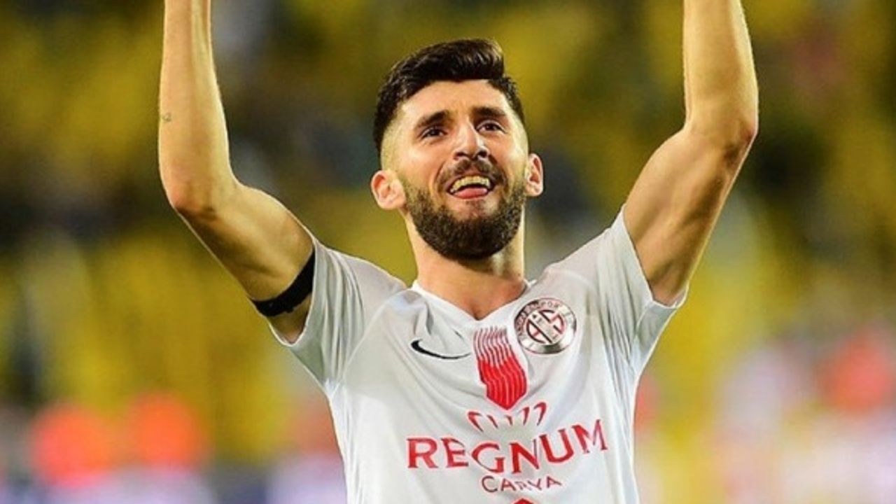 Trabzonspor 3 Futbolcuyu Vererek Onu Almak İstiyor