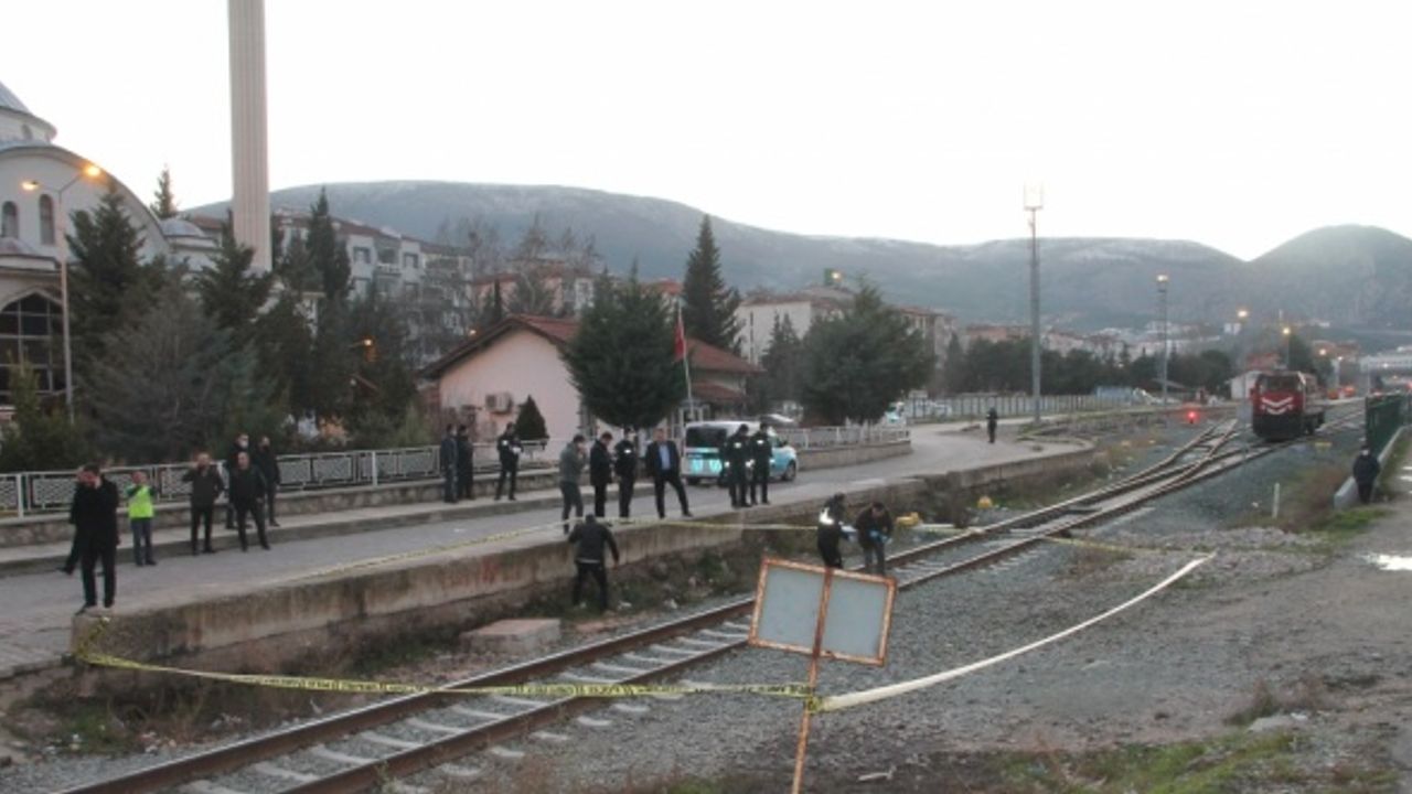 Amasya'da lokomotifin çarptığı çocuk yaralandı