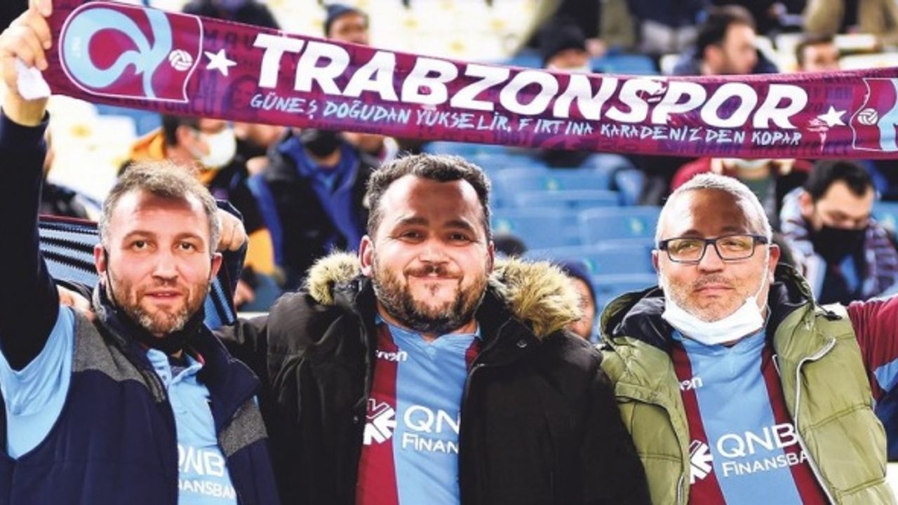 Trabzonspor Taraftarı Tribünleri Yeniden Doldurdu