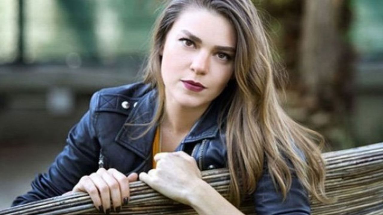 Aslı Enver Yeni Bir Projeyle Dönüyor! Sevenlerine Müjdeyi Verdi