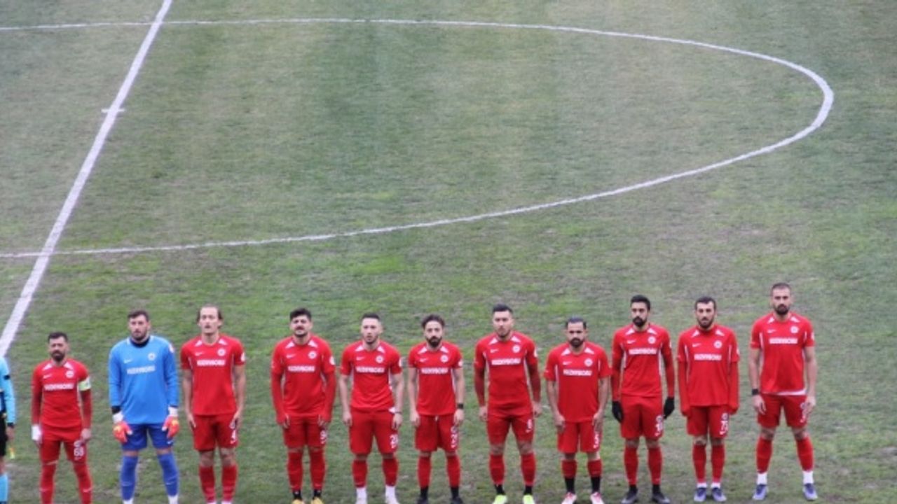 TFF 3. Lig'de Çarşambaspor, sahasında 68 Aksaray Belediyespor'u yendi