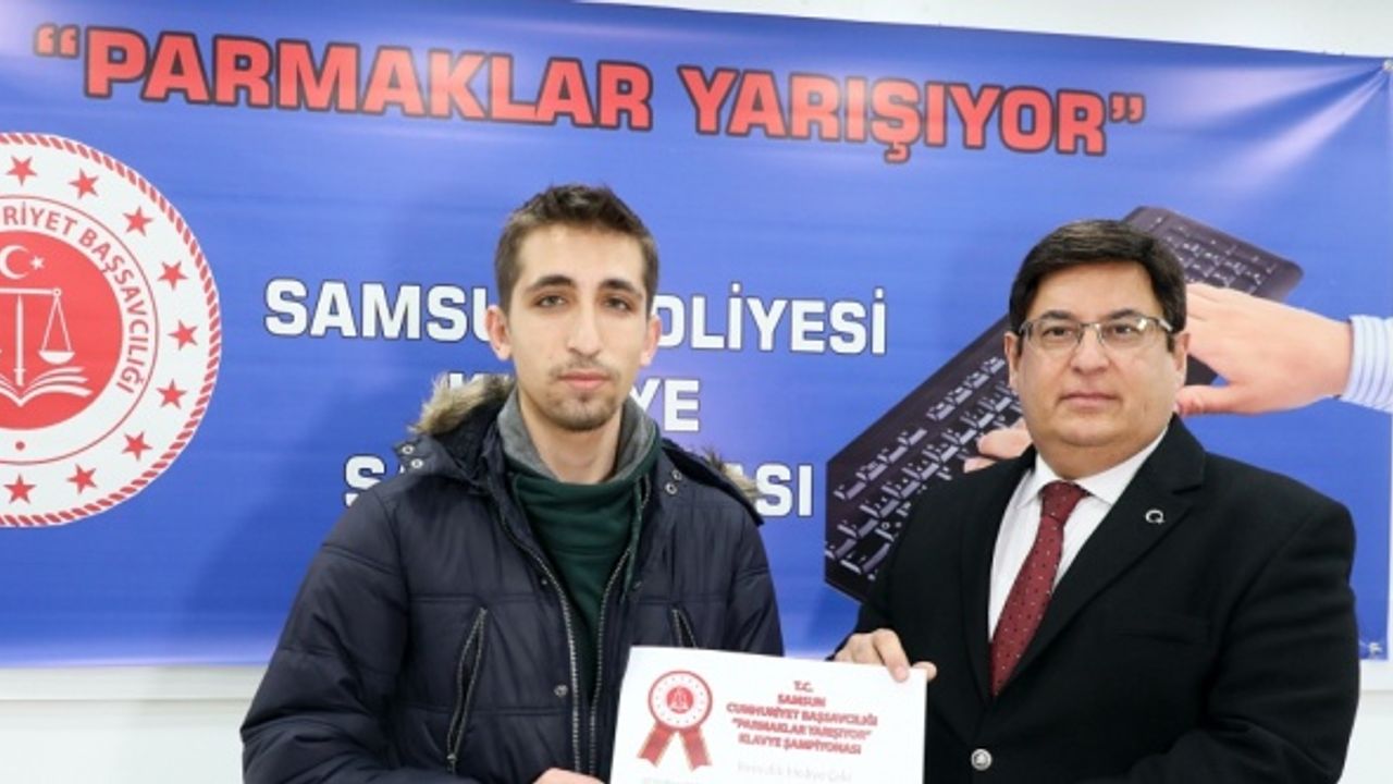 Orta Karadeniz Kariyer Fuarı'nda "klavye şampiyonası" düzenlendi