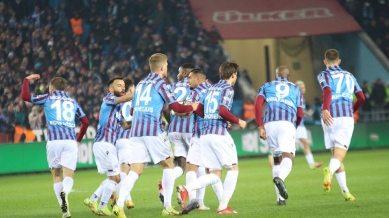 Trabzonspor Göztepe'ye Gol Oldu Yağdı