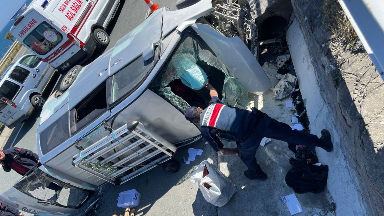 Trabzon'da yabancı plakalı araç kaza yaptı!
