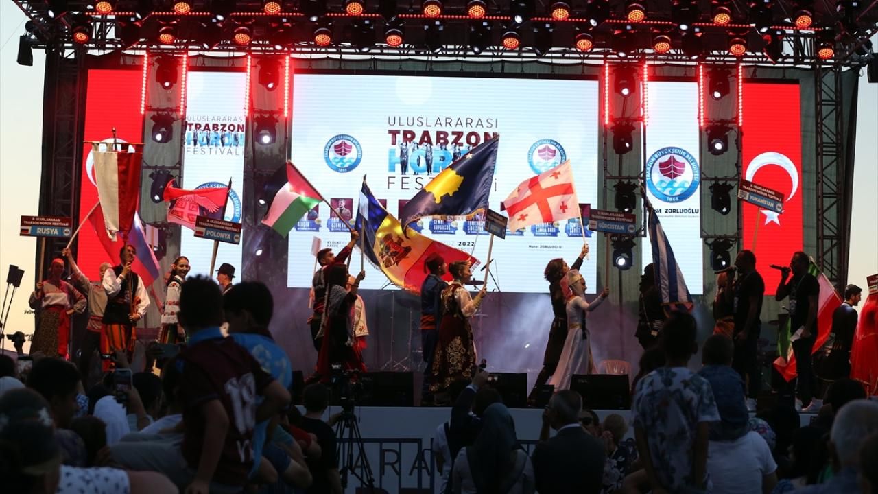 Trabzon'da "2. Uluslararası Horon Festivali" sona erdi