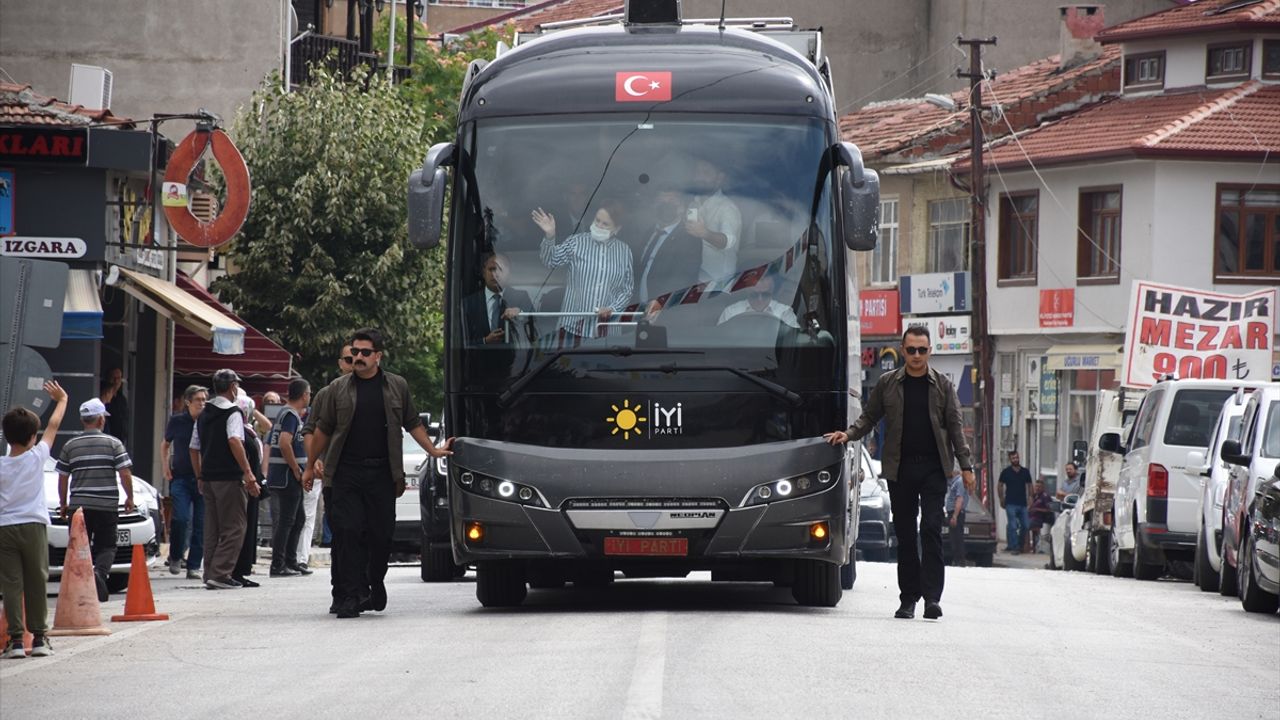 BİLECİK - İYİ Parti Genel Başkanı Akşener, Bilecik'te ziyaretlerde bulundu