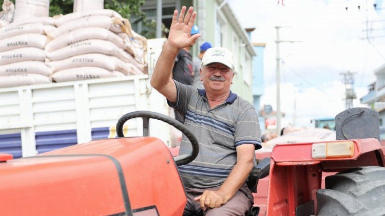 İstanbul Silivri'de çiftçilerin tohumluk arpa sevinci