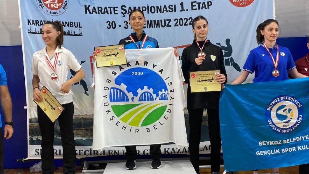 Manisa karate takımı İstanbul'dan başarıyla döndü
