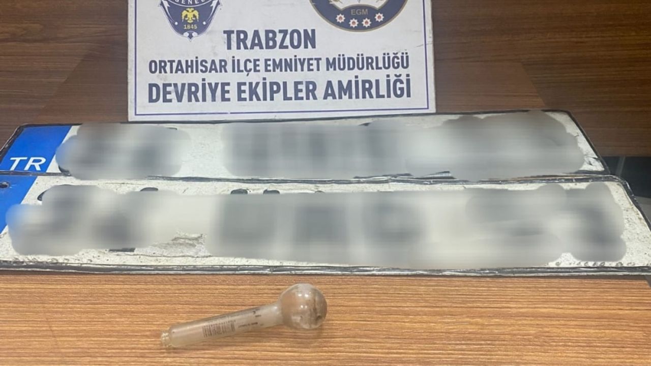 Trabzon'da hırsızlık şüphelisinin kaçtığı araçla çarptığı polis yaralandı
