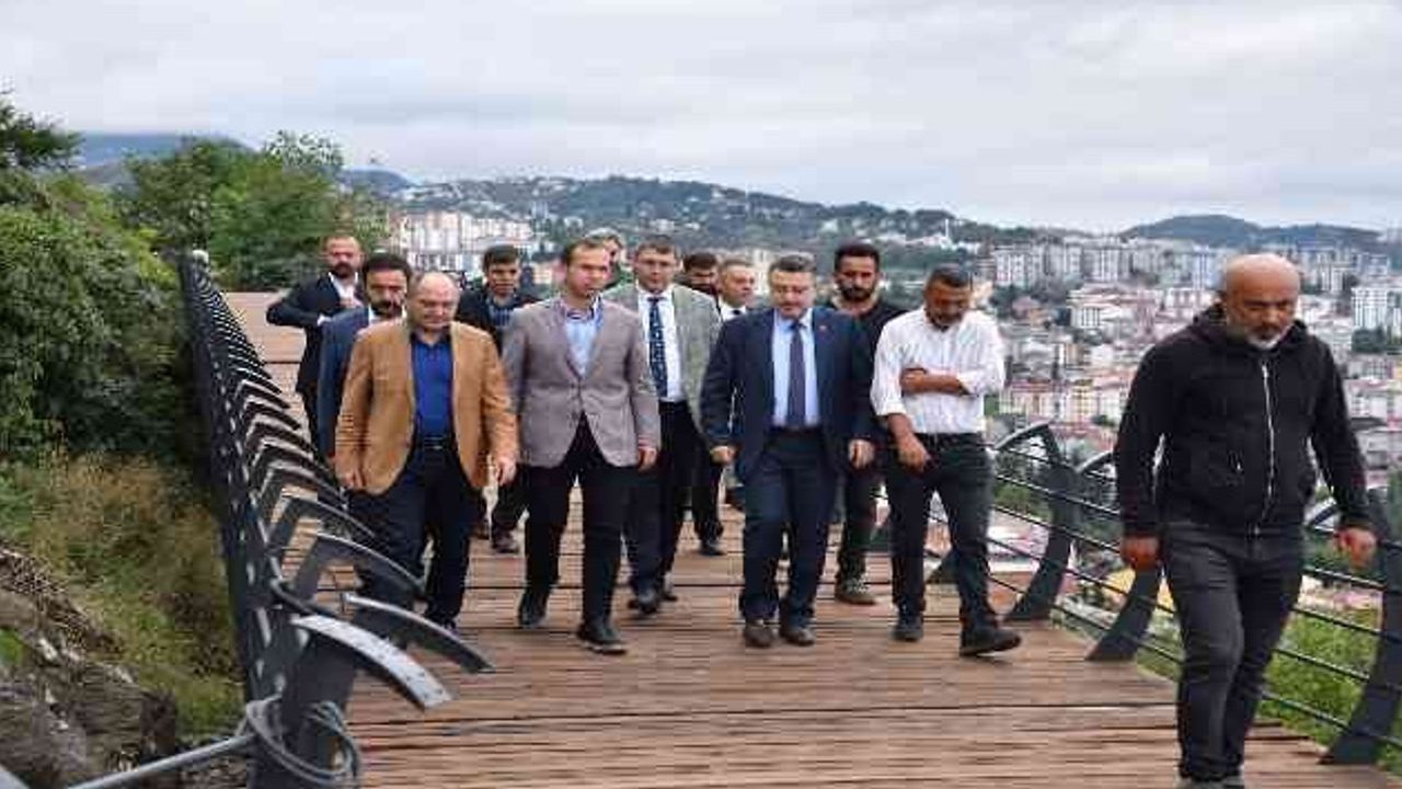 Trabzon Şehir Merkezi, Boztepe Seyir Terasından Seyredilecek