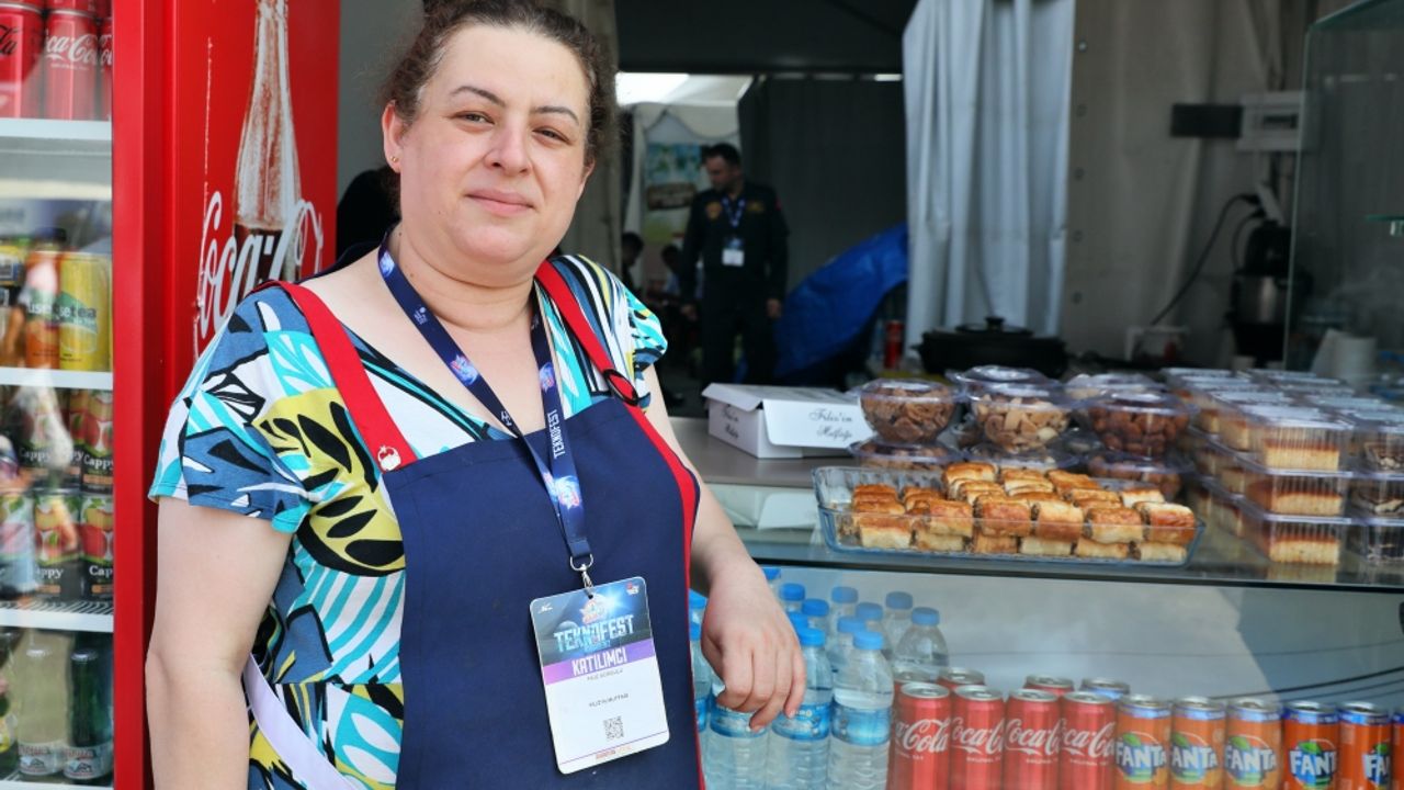 Samsun'un yöresel lezzetleri TEKNOFEST'te ziyaretçilerin beğenisine sunuluyor