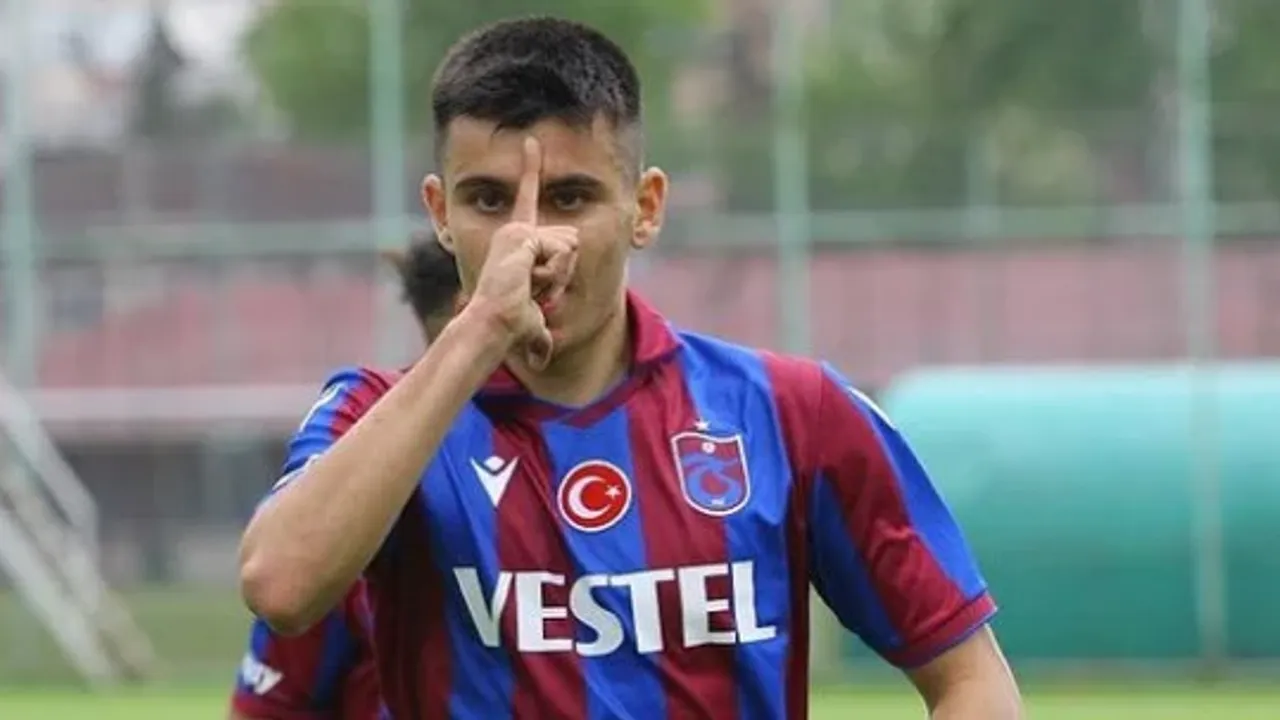 Trabzonspor'un Genç Futbolcusu A Takıma Göz Kırpıyor