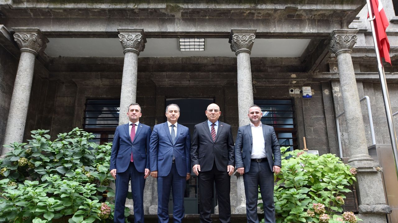Başkan Kara’dan Kültür ve Turizm İl Müdürü Erdoğan’a ziyaret