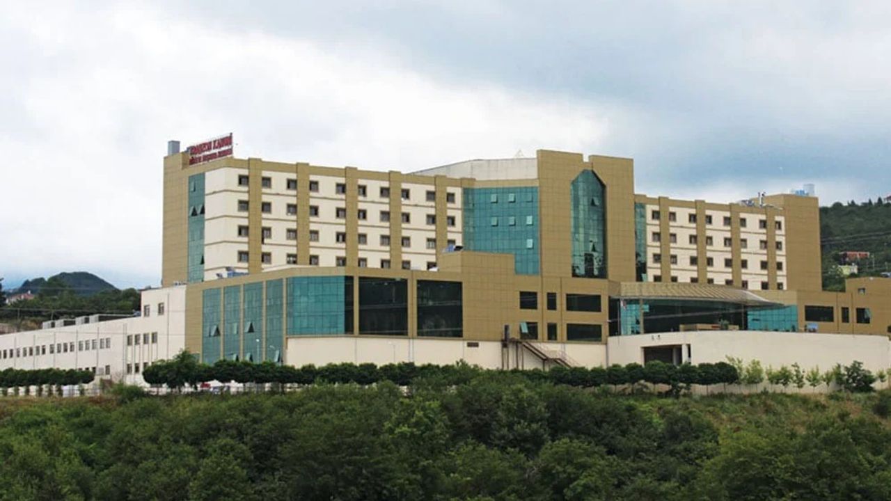 Trabzon Kanuni Eğitim ve Araştırma Hastanesi başarılı operasyonlara imza atıyor