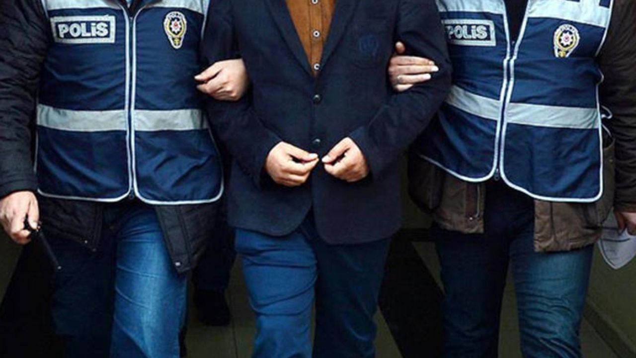Trabzon'da sahte komiser polisten kaçamadı