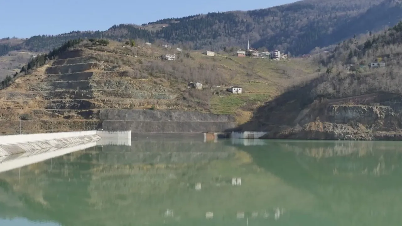 Trabzon Atasu Barajı'nda su sıkıntısı! Kentte içme suyu azalıyor