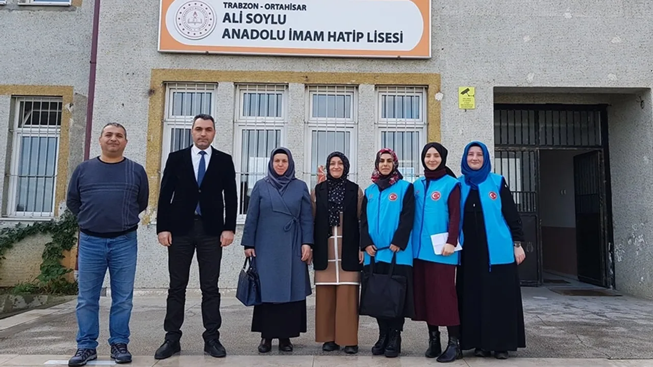 Trabzon'da Hediyem Kitap Olsun Kampanyası Başlatıldı