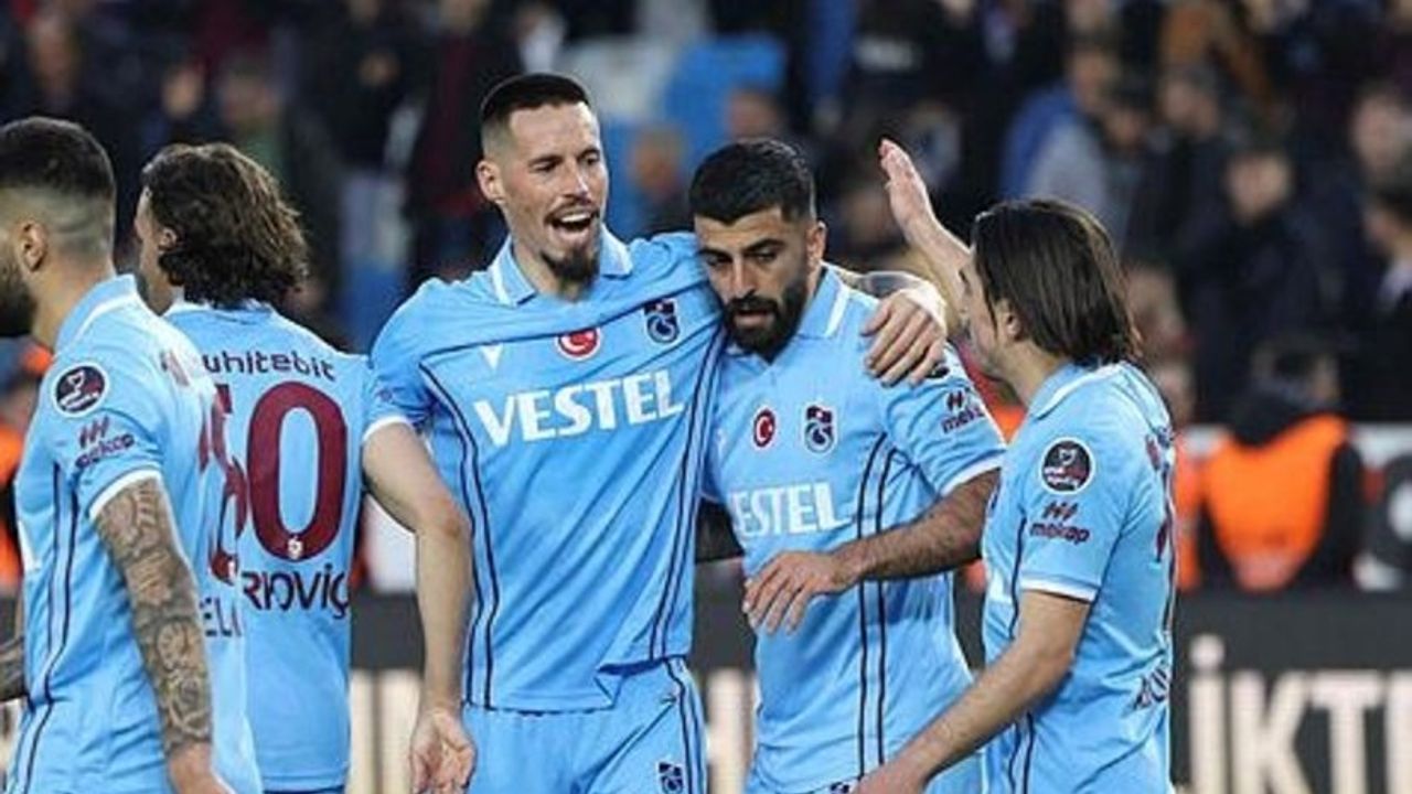 Trabzonspor Üst Sıradaki Takımları Zorluyor