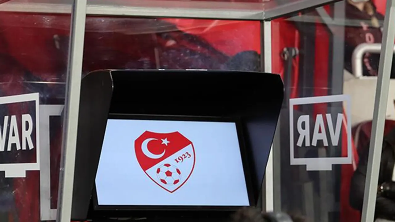 Trabzonspor Adana Demirspor Karşılaşmasının VAR Hakemi Belli Oldu
