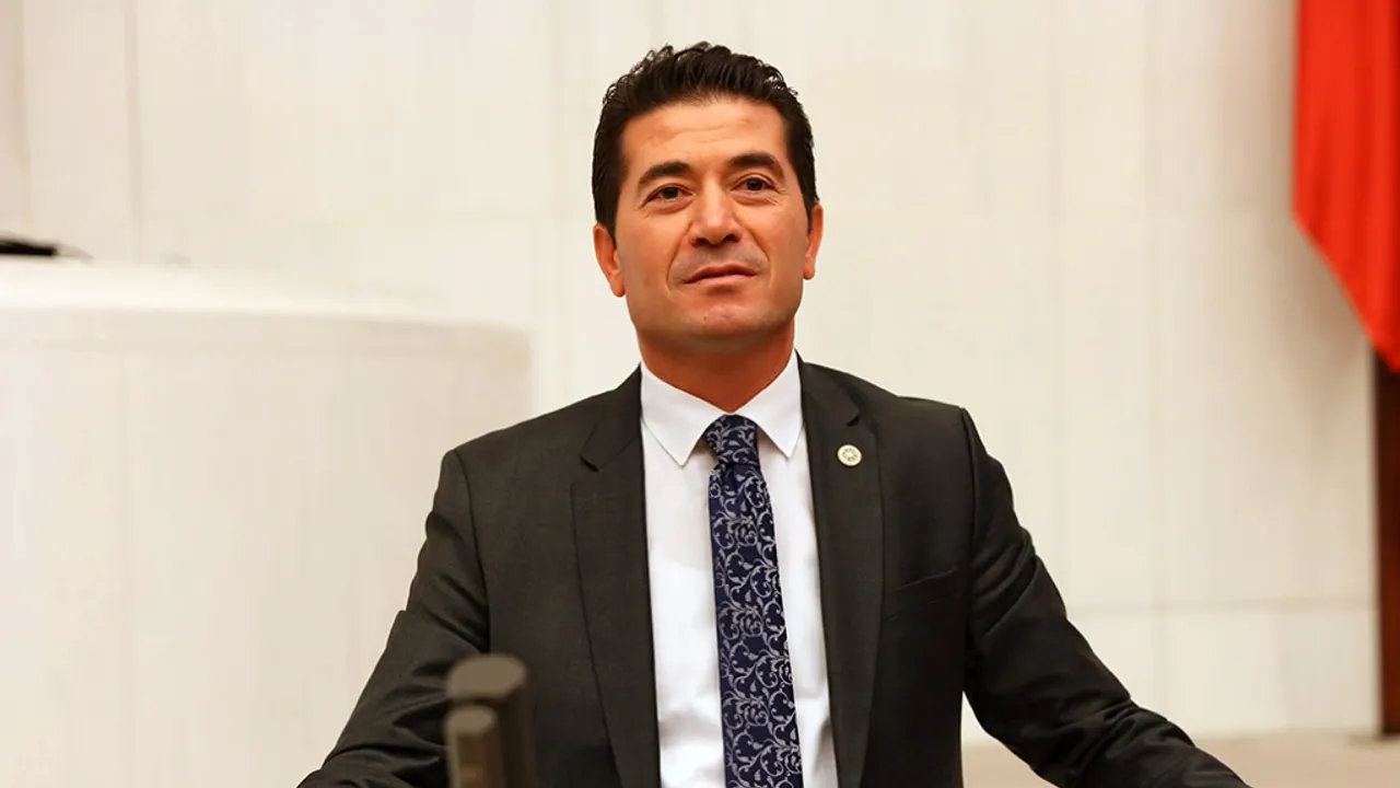 2023 seçimlerinde CHP Trabzon Milletvekili Aday Adayı Ahmet Kaya kimdir?