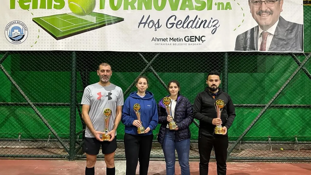Trabzon'da Tenis Turnuvası’nda şampiyonlar belli oldu