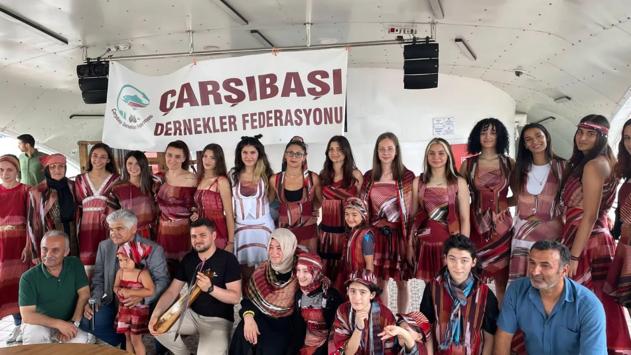 Trabzon'un voleybolcu kızları, İstanbul'da keşan rüzgarı estirdi!