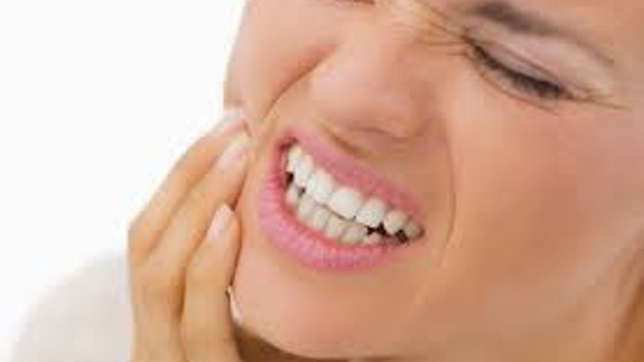 Diş Sıkmanın Zararları Sağlığınızı ve Yaşam Kalitenizi Tehdit Eden Bir Sorun
