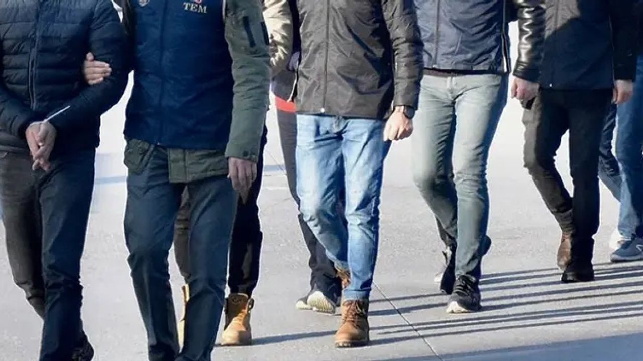 Trabzon'da aranan 12 şahıs yakalandı
