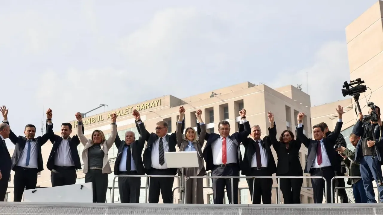 İmamoğlu’na Trabzon’dan Büyük Destek! CHP İl Başkanı Mustafa Bak Yaşananları Anlattı