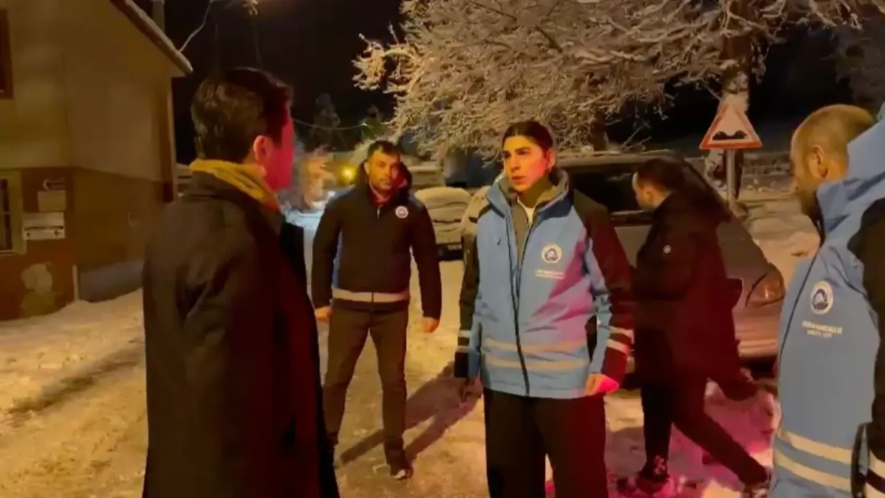 Başkan Ahmet Kaya Karla Mücadele Çalışmalarını Yerinde İnceledi