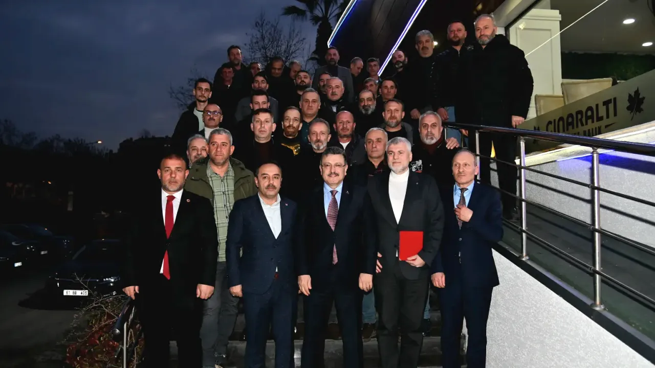 Trabzon Büyükşehir Belediyesi'nden Emekli Personellere Vefa: Başkan Genç’ten Duygusal Veda