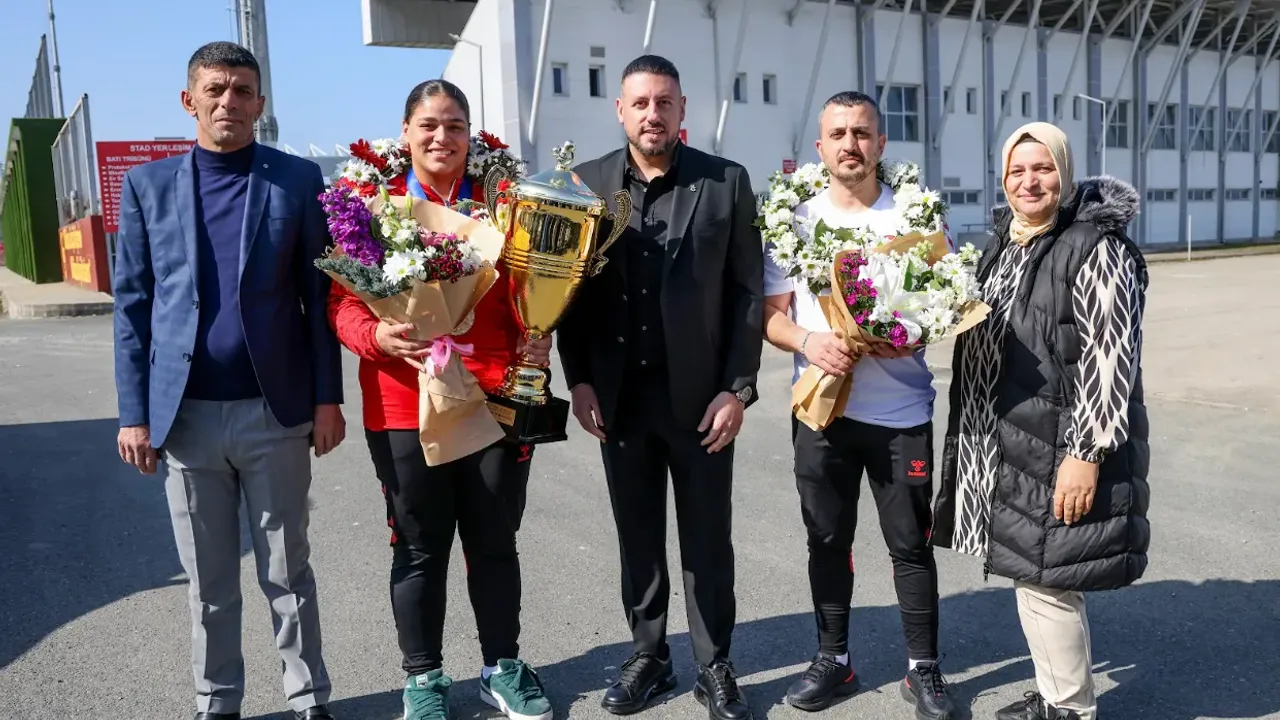 Dünya Şampiyonu Havvanur Kethüda Trabzon’a Döndü!