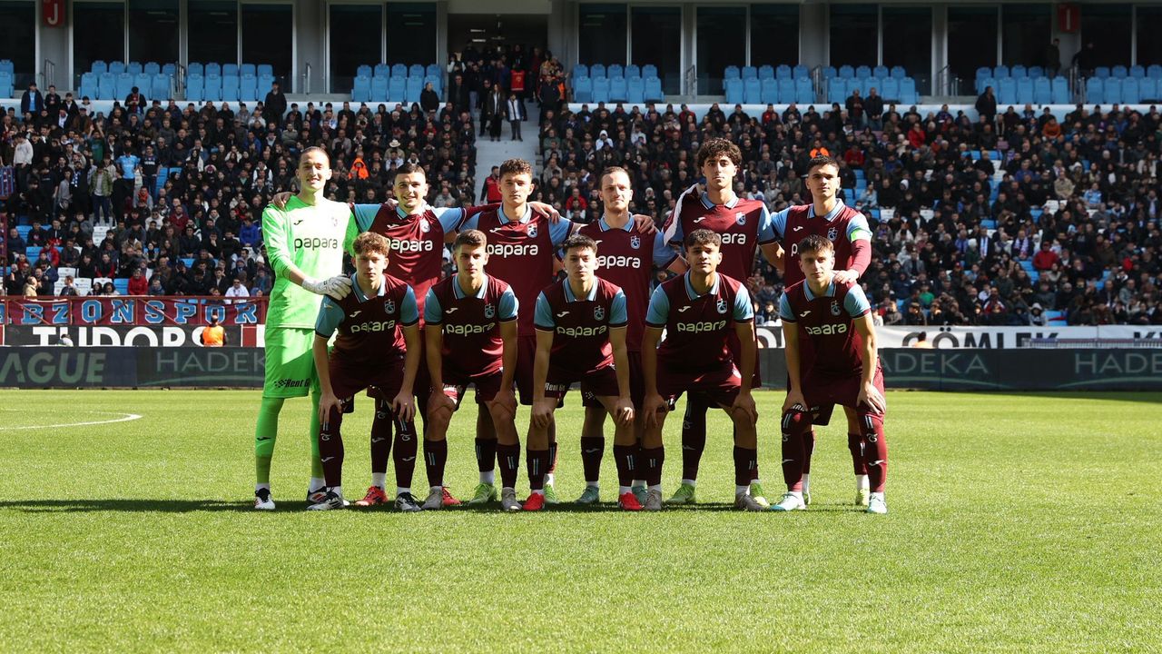 Trabzonspor U19, Tarih Yazmaya Devam Ediyor! Çeyrek Finalde! Trabzonspor **Türk futbol tarihine adını alt
