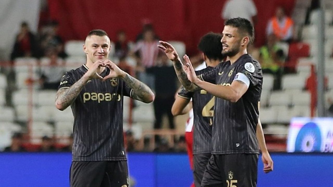 Zubkov'dan Sezonun İlk Deplasman Golü: ❝Güdümlü Füze❞yle Antalyaspor'u Yıktı