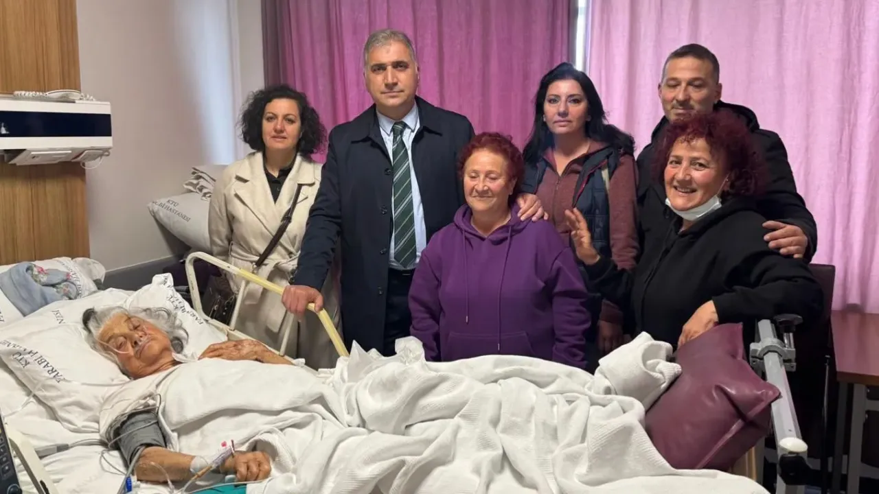 CHP’li Nermin Eyüboğlu Kalça Kırığı Nedeniyle Hastaneye Kaldırıldı