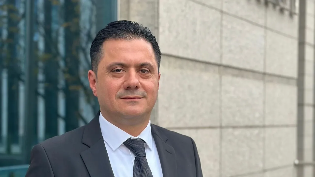 AK Parti Ortahisar İlçe Başkanı Hisoğlu'ndan Sert Sözler: “Haluk Batmaz’a Ne Battı?”
