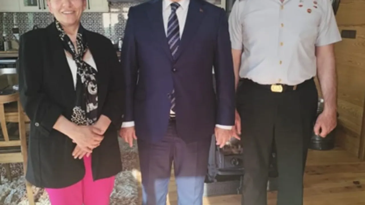 Trabzon’da Kadın Eli Hizmete Dönüştü: Köknar Mahallesi’nin İlk Kadın Muhtarı Fark Yarattı