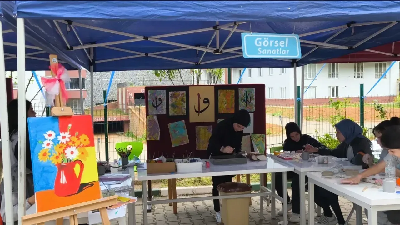 Trabzon’da İsabet Okulları’ndan Bilim, Kültür ve Sanat Dolu Bir Gün