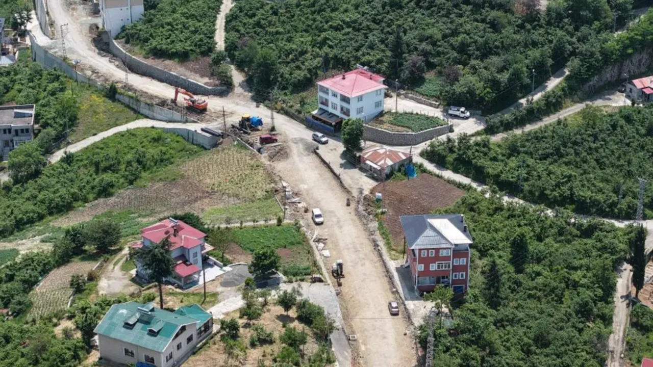 Trabzon’da 13 Yıldır Bitmeyen Yol Tepki Çekiyor