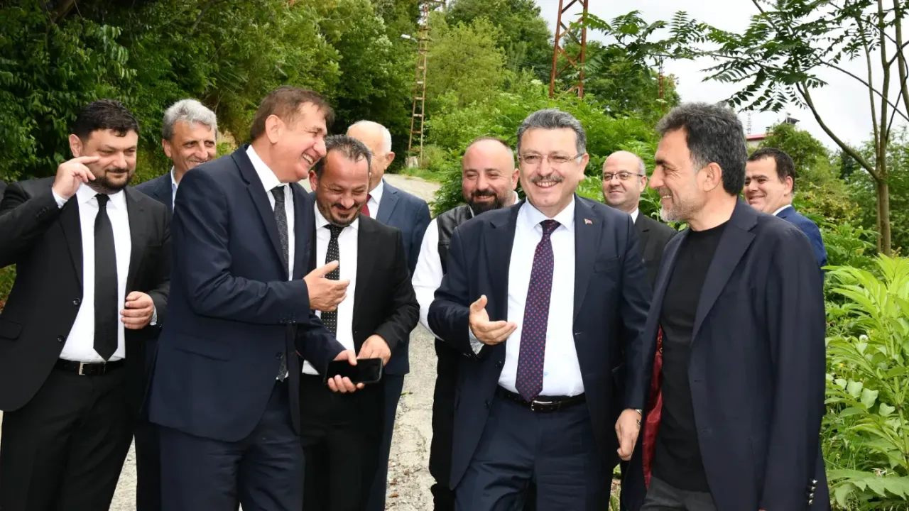 Trabzon Büyükşehir Belediye Başkanı Ahmet Metin Genç’ten Beşikdüzü’ne Hizmet Sözü