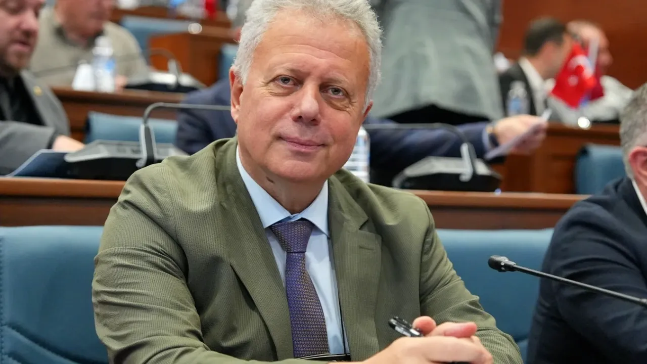 Cüneyt Zorlu: “Şehitlerimizin Yasını Tutarken Horon Oynanmaz”