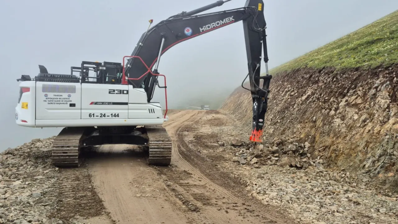 Trabzon Büyükşehir Belediyesi’nden Şehrin Dört Bir Yanında Yol Hamlesi