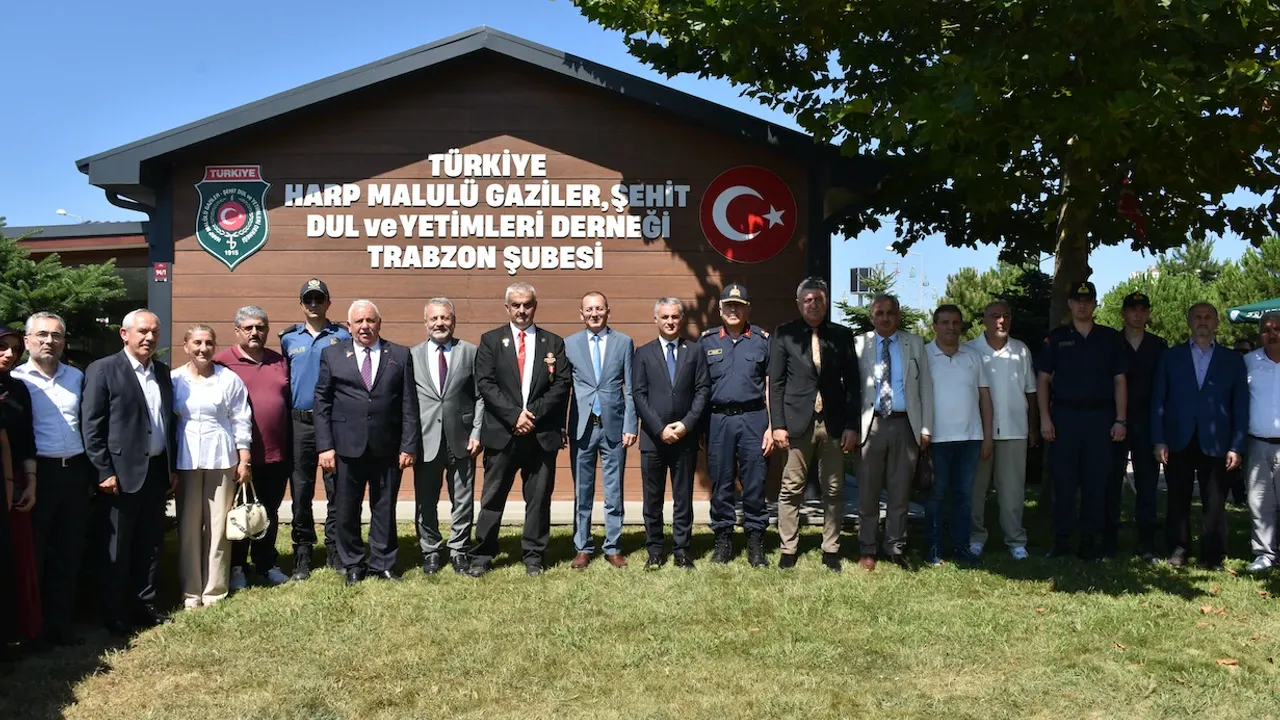 Trabzon’da “15 Temmuz Şehitleri Anma ve Filografi Sanatı Sergisi” Açıldı